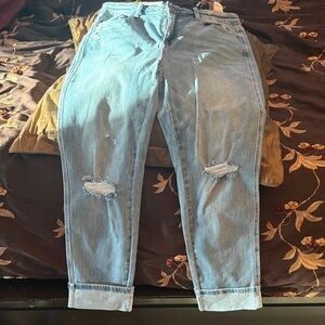 Judy Blue Casual Distressed Boyfriend Jeans